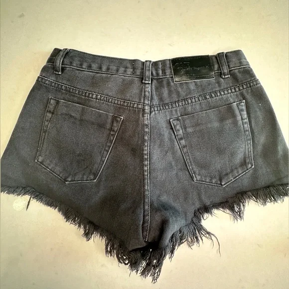 One Teaspoon Black Denim Frayed Shorts – Mid Rise Raw Hem SummerSize 26
